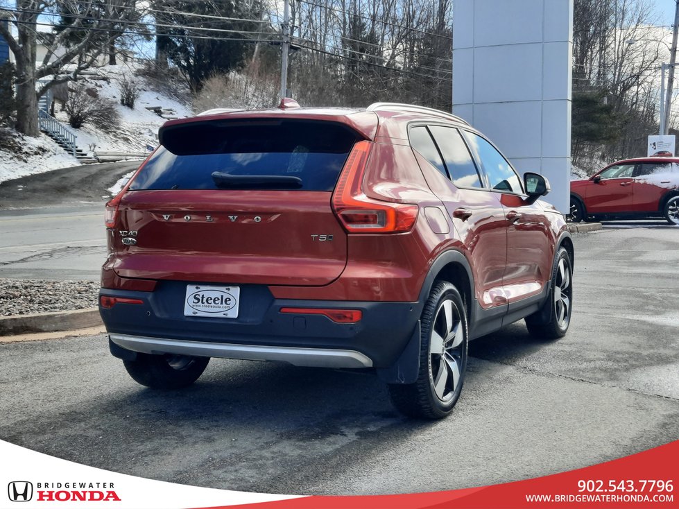 2019 Volvo XC40 Momentum-5