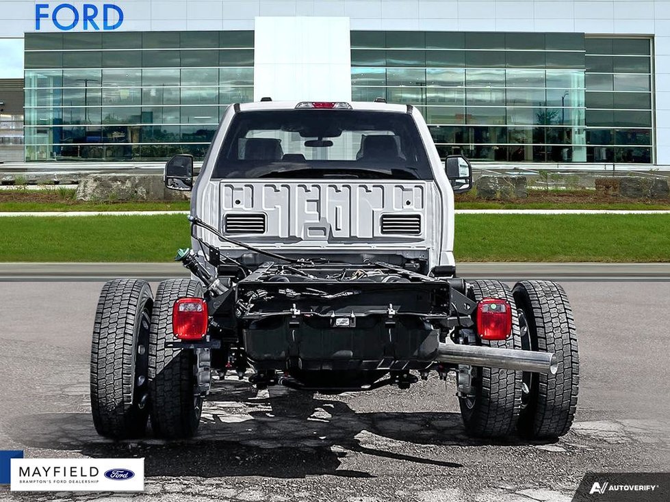 2024 Ford F-550 CHASSIS CAB XLT-4