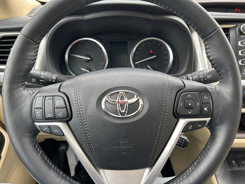 2018 Toyota Highlander Limited-15