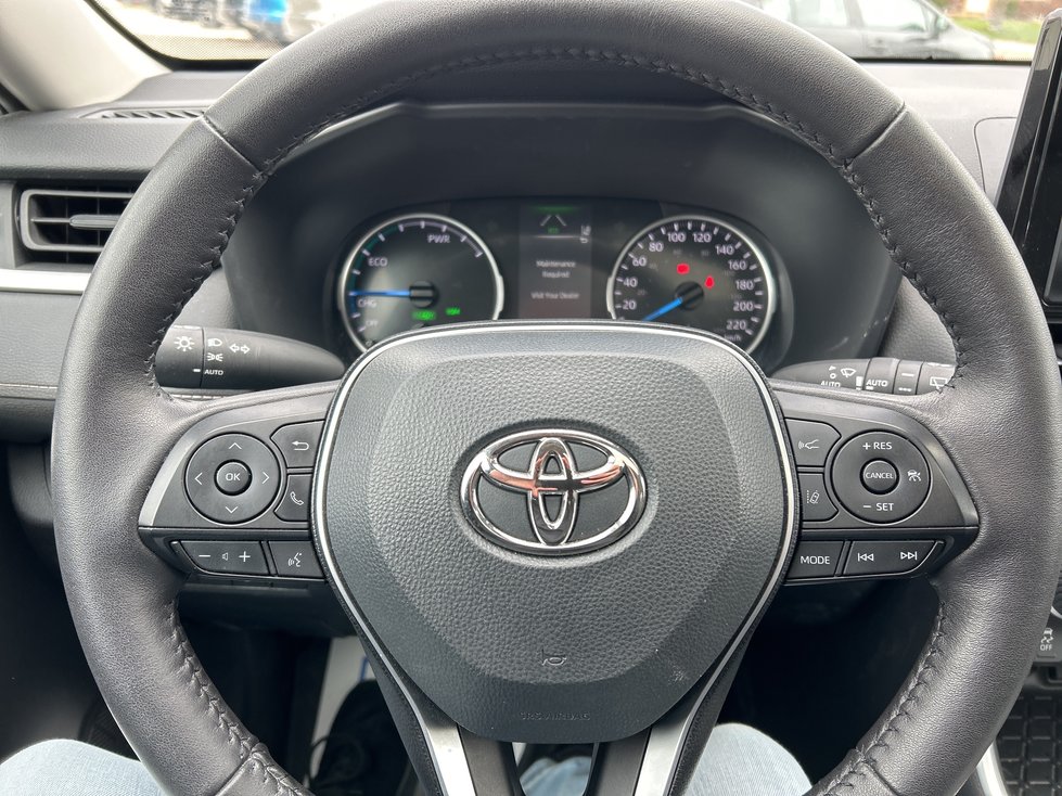 2022 Toyota RAV4 Hybrid XLE-15